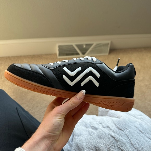 Brand New Ida Indoor Soccer Cleats. - Picture 2 of 5